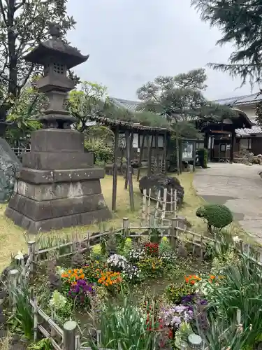 東光寺の{uncategorized: "未分類", other: "その他", undefined: "問題あり", building: "その他建物", grave: "お墓", sacred_gate: "鳥居", guardian: "狛犬", statue: "像", buddha: "仏像", history: "歴史", nature: "自然", garden: "庭園", animal: "動物", pagoda: "塔", temizu: "手水舎", mountain_gate: "山門・神門", sanctuary: "本殿・本堂", subordinate: "末社・摂社", art: "芸術", scenery: "景色", jizo: "地蔵", ema: "絵馬", goshuin: "御朱印", omikuji: "おみくじ", items: "授与品その他", amulet: "お守り", goshuincho: "御朱印帳", eats: "食事", festival: "お祭り", votive_dance: "神楽", shichigosan: "七五三参", wedding: "結婚式", experience: "体験その他", initially: "初詣", around: "周辺", anti_infection: "感染症対策"}
