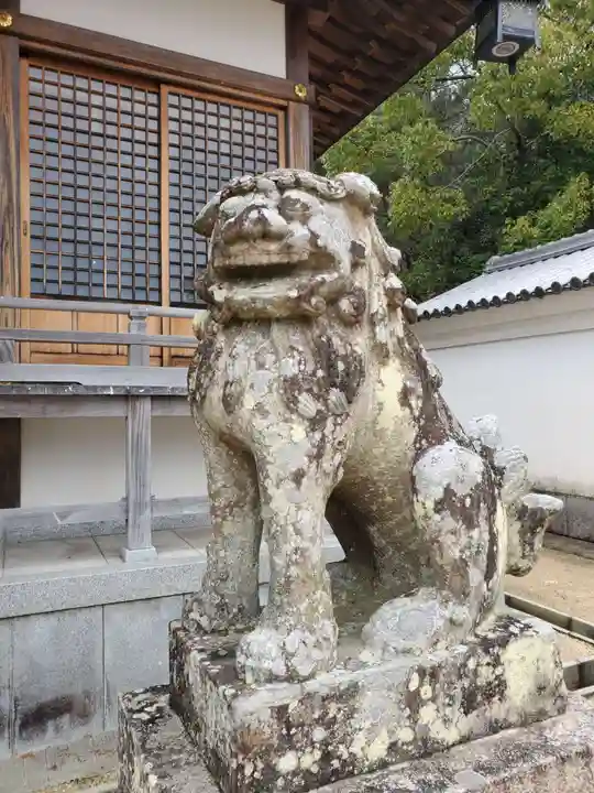 伊川谷惣社の狛犬