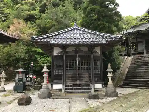 摩尼寺の建物その他