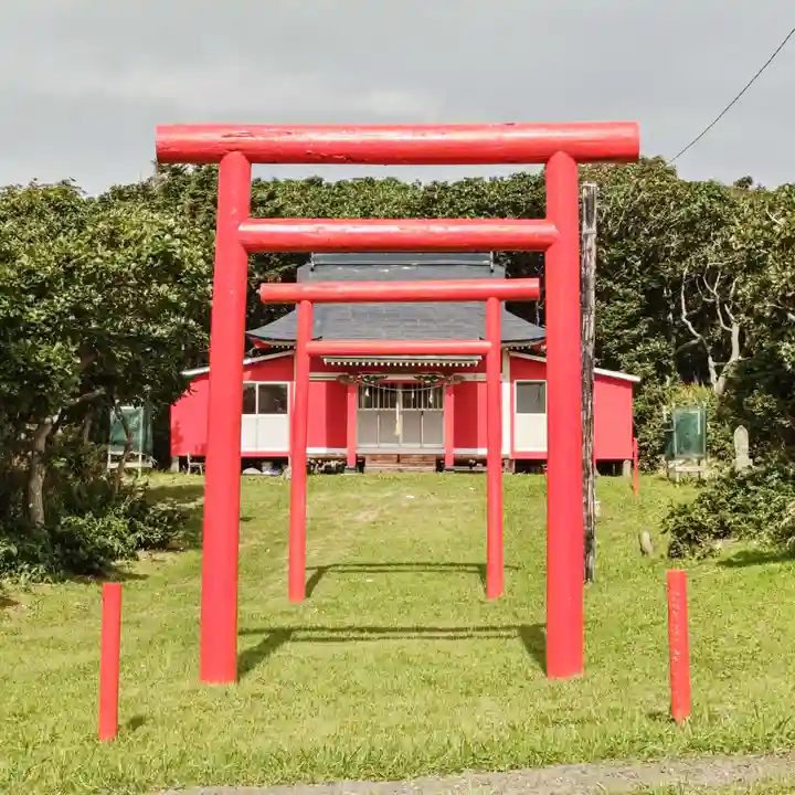 歌露稲荷神社の鳥居