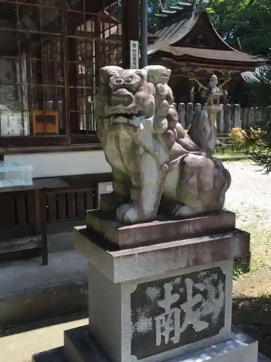 倭白山比咩神社の狛犬