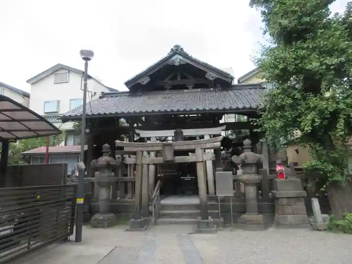 被官稲荷神社の鳥居