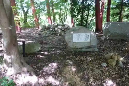 胡宮神社（敏満寺史跡）の建物その他