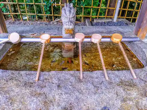 日吉神社（上社）の手水舎