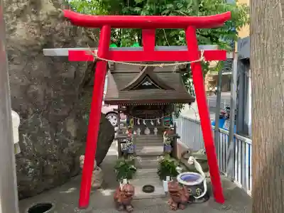蛇幸都神社(蛇骨神社)の{uncategorized: "未分類", other: "その他", undefined: "問題あり", building: "その他建物", grave: "お墓", sacred_gate: "鳥居", guardian: "狛犬", statue: "像", buddha: "仏像", history: "歴史", nature: "自然", garden: "庭園", animal: "動物", pagoda: "塔", temizu: "手水舎", mountain_gate: "山門・神門", sanctuary: "本殿・本堂", subordinate: "末社・摂社", art: "芸術", scenery: "景色", jizo: "地蔵", ema: "絵馬", goshuin: "御朱印", omikuji: "おみくじ", items: "授与品その他", amulet: "お守り", goshuincho: "御朱印帳", eats: "食事", festival: "お祭り", votive_dance: "神楽", shichigosan: "七五三参", wedding: "結婚式", experience: "体験その他", initially: "初詣", around: "周辺", anti_infection: "感染症対策"}