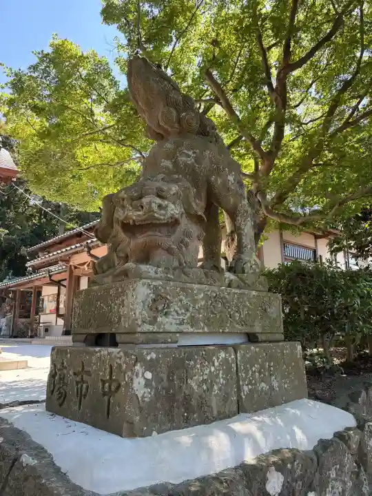 揖夜神社の{uncategorized: "未分類", other: "その他", undefined: "問題あり", building: "その他建物", grave: "お墓", sacred_gate: "鳥居", guardian: "狛犬", statue: "像", buddha: "仏像", history: "歴史", nature: "自然", garden: "庭園", animal: "動物", pagoda: "塔", temizu: "手水舎", mountain_gate: "山門・神門", sanctuary: "本殿・本堂", subordinate: "末社・摂社", art: "芸術", scenery: "景色", jizo: "地蔵", ema: "絵馬", goshuin: "御朱印", omikuji: "おみくじ", items: "授与品その他", amulet: "お守り", goshuincho: "御朱印帳", eats: "食事", festival: "お祭り", votive_dance: "神楽", shichigosan: "七五三参", wedding: "結婚式", experience: "体験その他", initially: "初詣", around: "周辺", anti_infection: "感染症対策"}