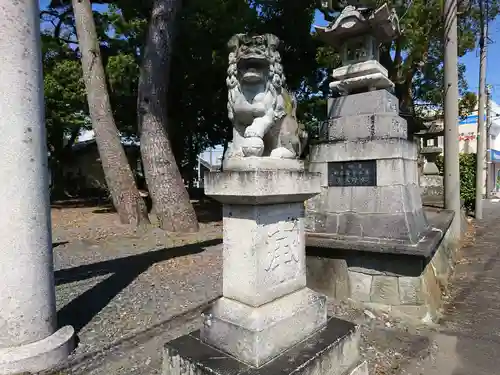 片岡神社の狛犬