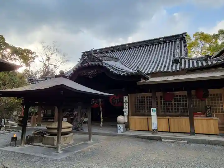 石手寺の本殿・本堂