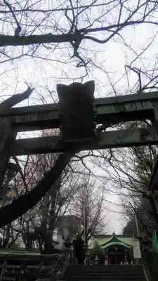 市谷亀岡八幡宮の鳥居