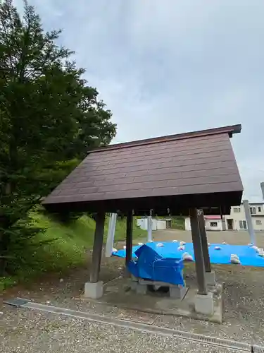 茂岩神社の手水