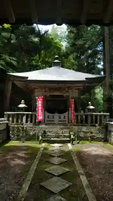 誕生寺の本殿・本堂