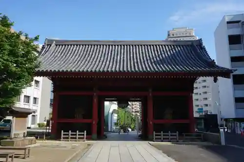 護国寺の山門