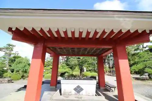 甲斐善光寺の手水舎