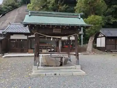 礒宮八幡神社の手水舎