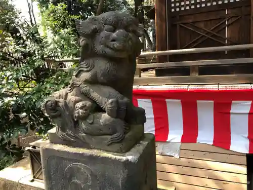 太子堂八幡神社の狛犬