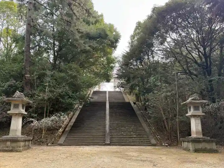 奈良縣護國神社の{uncategorized: "未分類", other: "その他", undefined: "問題あり", building: "その他建物", grave: "お墓", sacred_gate: "鳥居", guardian: "狛犬", statue: "像", buddha: "仏像", history: "歴史", nature: "自然", garden: "庭園", animal: "動物", pagoda: "塔", temizu: "手水舎", mountain_gate: "山門・神門", sanctuary: "本殿・本堂", subordinate: "末社・摂社", art: "芸術", scenery: "景色", jizo: "地蔵", ema: "絵馬", goshuin: "御朱印", omikuji: "おみくじ", items: "授与品その他", amulet: "お守り", goshuincho: "御朱印帳", eats: "食事", festival: "お祭り", votive_dance: "神楽", shichigosan: "七五三参", wedding: "結婚式", experience: "体験その他", initially: "初詣", around: "周辺", anti_infection: "感染症対策"}