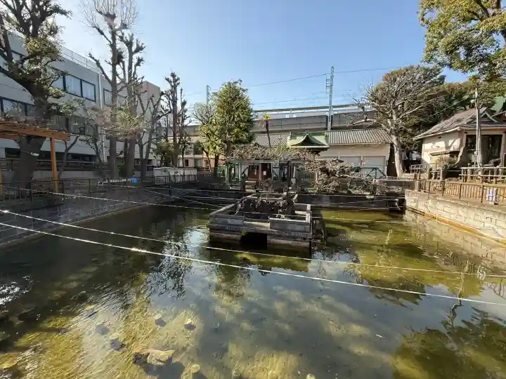 鮫州八幡神社の{uncategorized: "未分類", other: "その他", undefined: "問題あり", building: "その他建物", grave: "お墓", sacred_gate: "鳥居", guardian: "狛犬", statue: "像", buddha: "仏像", history: "歴史", nature: "自然", garden: "庭園", animal: "動物", pagoda: "塔", temizu: "手水舎", mountain_gate: "山門・神門", sanctuary: "本殿・本堂", subordinate: "末社・摂社", art: "芸術", scenery: "景色", jizo: "地蔵", ema: "絵馬", goshuin: "御朱印", omikuji: "おみくじ", items: "授与品その他", amulet: "お守り", goshuincho: "御朱印帳", eats: "食事", festival: "お祭り", votive_dance: "神楽", shichigosan: "七五三参", wedding: "結婚式", experience: "体験その他", initially: "初詣", around: "周辺", anti_infection: "感染症対策"}