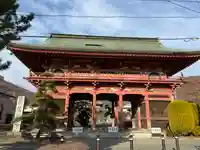 甲斐善光寺の山門・神門