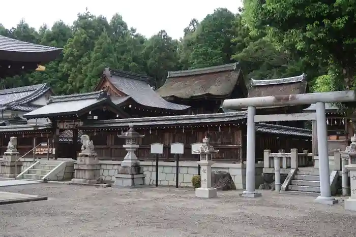 苗村神社の本殿