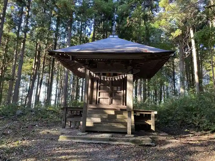 新山観音堂の建物その他