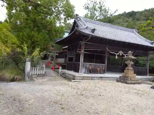 陸天満宮の本殿