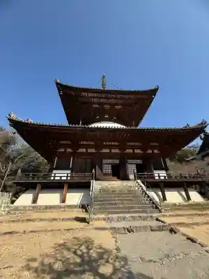 根来寺の{uncategorized: "未分類", other: "その他", undefined: "問題あり", building: "その他建物", grave: "お墓", sacred_gate: "鳥居", guardian: "狛犬", statue: "像", buddha: "仏像", history: "歴史", nature: "自然", garden: "庭園", animal: "動物", pagoda: "塔", temizu: "手水舎", mountain_gate: "山門・神門", sanctuary: "本殿・本堂", subordinate: "末社・摂社", art: "芸術", scenery: "景色", jizo: "地蔵", ema: "絵馬", goshuin: "御朱印", omikuji: "おみくじ", items: "授与品その他", amulet: "お守り", goshuincho: "御朱印帳", eats: "食事", festival: "お祭り", votive_dance: "神楽", shichigosan: "七五三参", wedding: "結婚式", experience: "体験その他", initially: "初詣", around: "周辺", anti_infection: "感染症対策"}