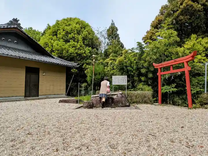 曽野稲荷神社の手水舎
