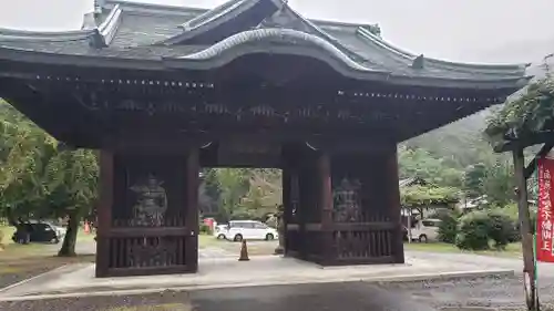 貞照寺の山門