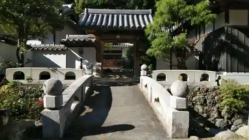 福寿院の山門・神門