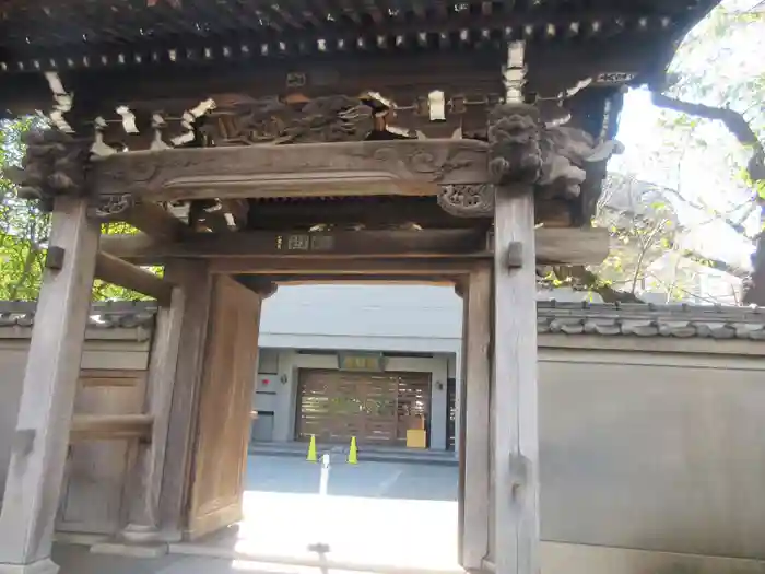 洪福寺の山門