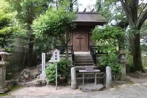 往馬坐伊古麻都比古神社の末社・摂社