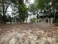 十二神社の{uncategorized: "未分類", other: "その他", undefined: "問題あり", building: "その他建物", grave: "お墓", sacred_gate: "鳥居", guardian: "狛犬", statue: "像", buddha: "仏像", history: "歴史", nature: "自然", garden: "庭園", animal: "動物", pagoda: "塔", temizu: "手水舎", mountain_gate: "山門・神門", sanctuary: "本殿・本堂", subordinate: "末社・摂社", art: "芸術", scenery: "景色", jizo: "地蔵", ema: "絵馬", goshuin: "御朱印", omikuji: "おみくじ", items: "授与品その他", amulet: "お守り", goshuincho: "御朱印帳", eats: "食事", festival: "お祭り", votive_dance: "神楽", shichigosan: "七五三参", wedding: "結婚式", experience: "体験その他", initially: "初詣", around: "周辺", anti_infection: "感染症対策"}