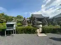蓮華寺の{uncategorized: "未分類", other: "その他", undefined: "問題あり", building: "その他建物", grave: "お墓", sacred_gate: "鳥居", guardian: "狛犬", statue: "像", buddha: "仏像", history: "歴史", nature: "自然", garden: "庭園", animal: "動物", pagoda: "塔", temizu: "手水舎", mountain_gate: "山門・神門", sanctuary: "本殿・本堂", subordinate: "末社・摂社", art: "芸術", scenery: "景色", jizo: "地蔵", ema: "絵馬", goshuin: "御朱印", omikuji: "おみくじ", items: "授与品その他", amulet: "お守り", goshuincho: "御朱印帳", eats: "食事", festival: "お祭り", votive_dance: "神楽", shichigosan: "七五三参", wedding: "結婚式", experience: "体験その他", initially: "初詣", around: "周辺", anti_infection: "感染症対策"}