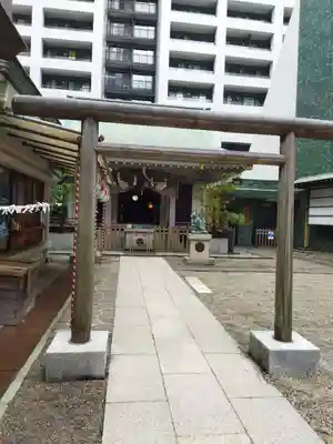 宮益御嶽神社の鳥居