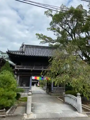 立江寺の山門