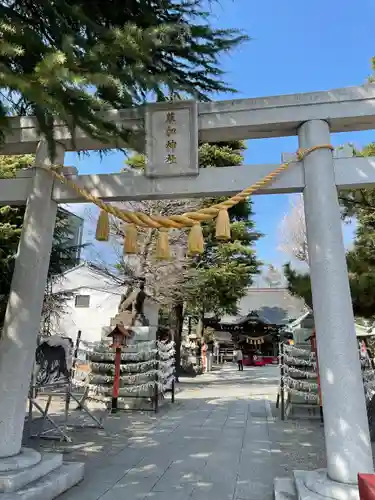 草加神社の鳥居