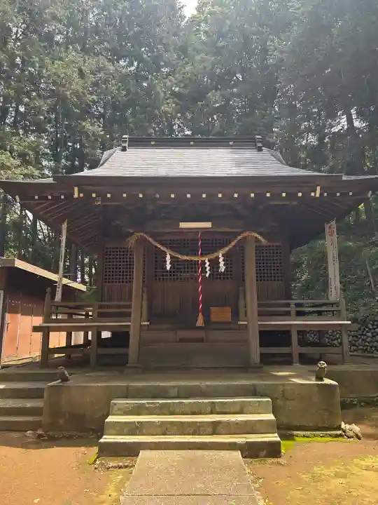 宇津貫熊野神社の{uncategorized: "未分類", other: "その他", undefined: "問題あり", building: "その他建物", grave: "お墓", sacred_gate: "鳥居", guardian: "狛犬", statue: "像", buddha: "仏像", history: "歴史", nature: "自然", garden: "庭園", animal: "動物", pagoda: "塔", temizu: "手水舎", mountain_gate: "山門・神門", sanctuary: "本殿・本堂", subordinate: "末社・摂社", art: "芸術", scenery: "景色", jizo: "地蔵", ema: "絵馬", goshuin: "御朱印", omikuji: "おみくじ", items: "授与品その他", amulet: "お守り", goshuincho: "御朱印帳", eats: "食事", festival: "お祭り", votive_dance: "神楽", shichigosan: "七五三参", wedding: "結婚式", experience: "体験その他", initially: "初詣", around: "周辺", anti_infection: "感染症対策"}