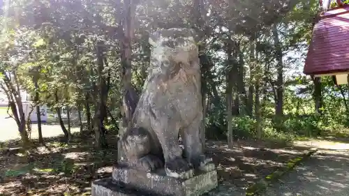 新生神社の狛犬