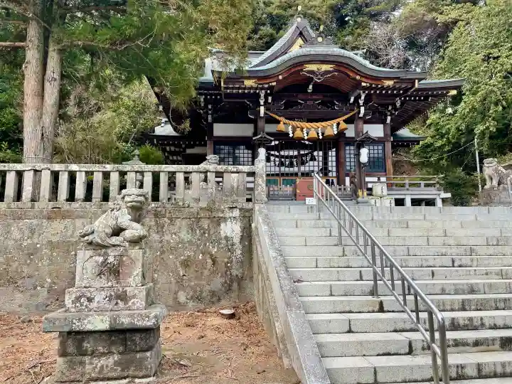下田八幡神社の{uncategorized: "未分類", other: "その他", undefined: "問題あり", building: "その他建物", grave: "お墓", sacred_gate: "鳥居", guardian: "狛犬", statue: "像", buddha: "仏像", history: "歴史", nature: "自然", garden: "庭園", animal: "動物", pagoda: "塔", temizu: "手水舎", mountain_gate: "山門・神門", sanctuary: "本殿・本堂", subordinate: "末社・摂社", art: "芸術", scenery: "景色", jizo: "地蔵", ema: "絵馬", goshuin: "御朱印", omikuji: "おみくじ", items: "授与品その他", amulet: "お守り", goshuincho: "御朱印帳", eats: "食事", festival: "お祭り", votive_dance: "神楽", shichigosan: "七五三参", wedding: "結婚式", experience: "体験その他", initially: "初詣", around: "周辺", anti_infection: "感染症対策"}