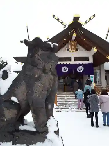 烈々布神社の狛犬