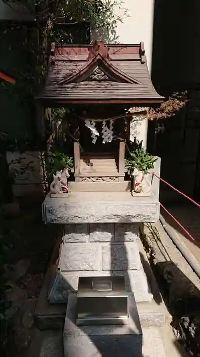 矢之庫稲荷神社の本殿