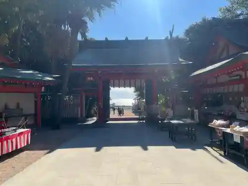青島神社（青島神宮）の山門・神門