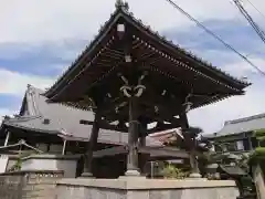 因西寺の建物その他