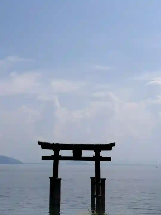 白鬚神社の{uncategorized: "未分類", other: "その他", undefined: "問題あり", building: "その他建物", grave: "お墓", sacred_gate: "鳥居", guardian: "狛犬", statue: "像", buddha: "仏像", history: "歴史", nature: "自然", garden: "庭園", animal: "動物", pagoda: "塔", temizu: "手水舎", mountain_gate: "山門・神門", sanctuary: "本殿・本堂", subordinate: "末社・摂社", art: "芸術", scenery: "景色", jizo: "地蔵", ema: "絵馬", goshuin: "御朱印", omikuji: "おみくじ", items: "授与品その他", amulet: "お守り", goshuincho: "御朱印帳", eats: "食事", festival: "お祭り", votive_dance: "神楽", shichigosan: "七五三参", wedding: "結婚式", experience: "体験その他", initially: "初詣", around: "周辺", anti_infection: "感染症対策"}