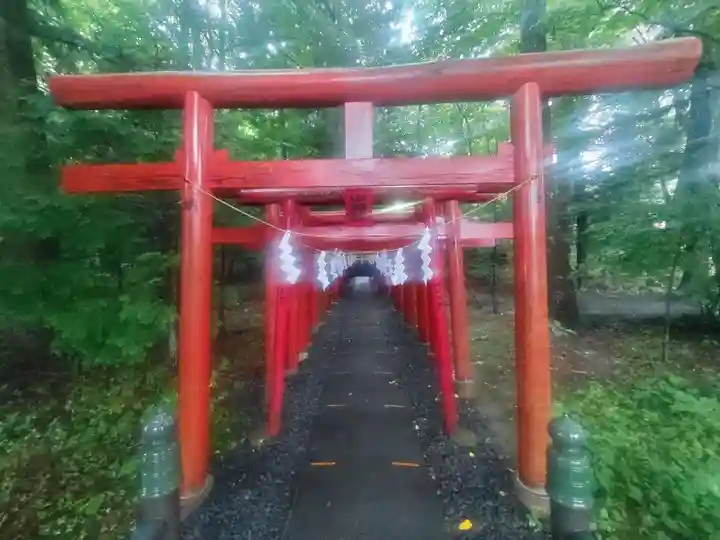 新屋山神社(山梨県)
