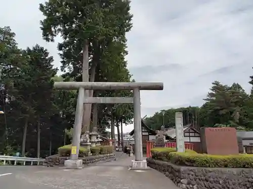 勝沼神社の鳥居