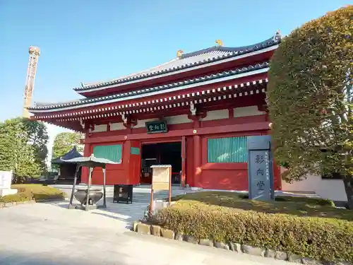 浅草寺の山門