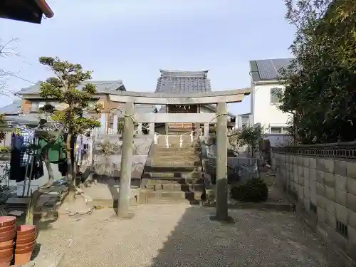 神明社の鳥居