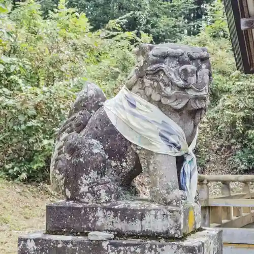 忠類神社の狛犬