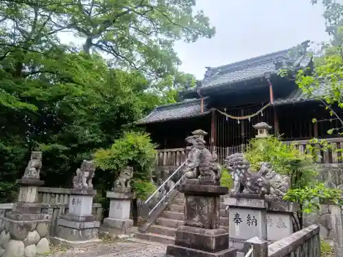 宇夫須奈神社（木曽川町）の{uncategorized: "未分類", other: "その他", undefined: "問題あり", building: "その他建物", grave: "お墓", sacred_gate: "鳥居", guardian: "狛犬", statue: "像", buddha: "仏像", history: "歴史", nature: "自然", garden: "庭園", animal: "動物", pagoda: "塔", temizu: "手水舎", mountain_gate: "山門・神門", sanctuary: "本殿・本堂", subordinate: "末社・摂社", art: "芸術", scenery: "景色", jizo: "地蔵", ema: "絵馬", goshuin: "御朱印", omikuji: "おみくじ", items: "授与品その他", amulet: "お守り", goshuincho: "御朱印帳", eats: "食事", festival: "お祭り", votive_dance: "神楽", shichigosan: "七五三参", wedding: "結婚式", experience: "体験その他", initially: "初詣", around: "周辺", anti_infection: "感染症対策"}